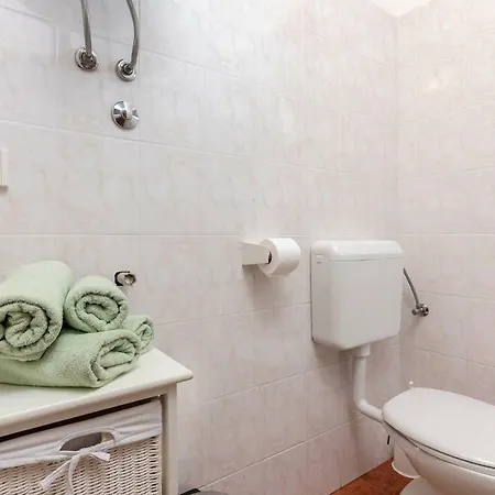 Studio Apartment דירה ורסאר